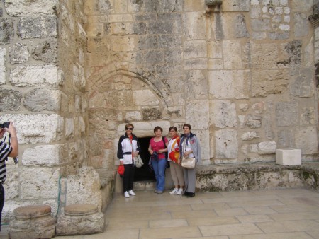 vchod do baziliky nar.Pana v Betleheme